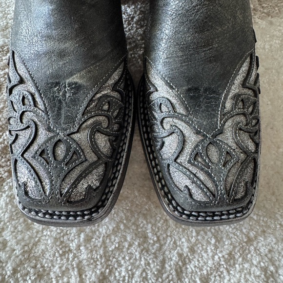Black and Silver Western Cowgirl Boots - Picture 7 of 10